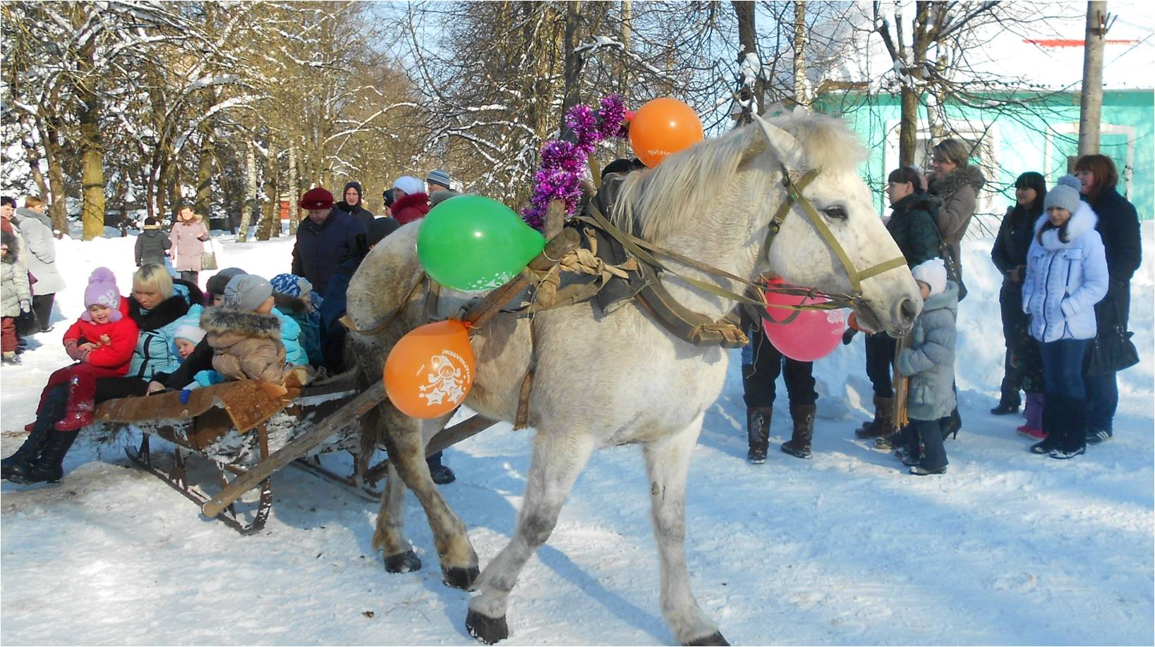 Проводы русской зимы в прокопьевске. Проводы русской зимы. Проводы зимы. Проводы зимы фото. Праздник в Корткеросе.