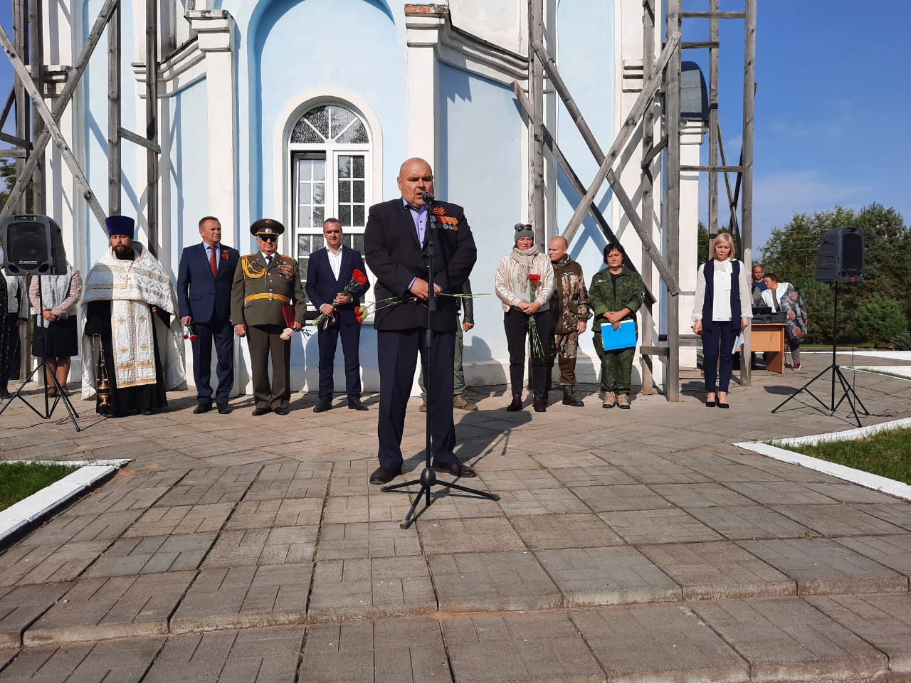 Кардымово смоленск. Соловьево Кардымовский район. Перезахоронение деревня Соловьево. Поле памяти в деревне Соловьево. Кардымово путешествие в прошлое.