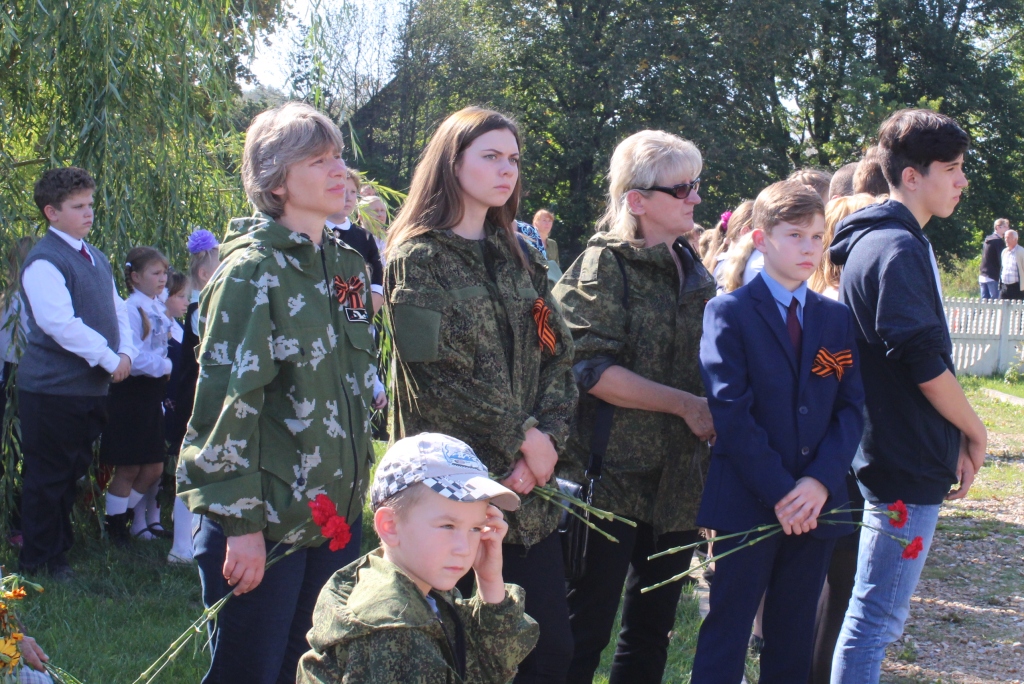 Погода соловьево смоленская область кардымовский. Поле памяти в деревне Соловьево. Новости деревня Соловьево.