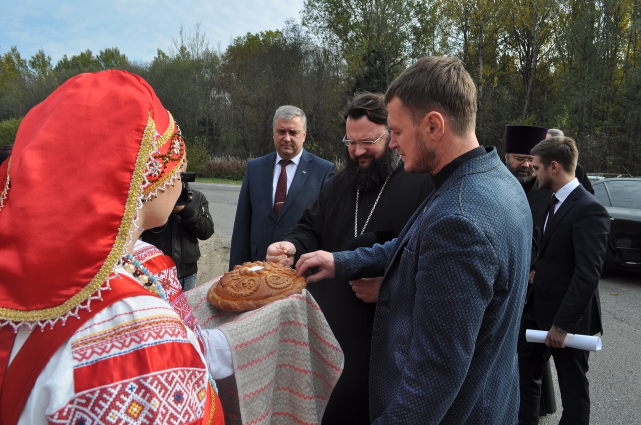 В Кардымовском районе освятили Поклонный крест