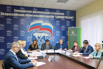 кардымовские сельхозпроизводители в числе лидеров по заключению социальных контрактов в сельскохозяйственной сфере - фото - 1