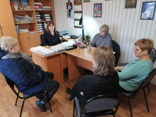 специалисты администрации, центра занятости населения приняли участие в очередном заседании по вопросам предоставления государственной социальной помощи на основе социального контракта - фото - 1