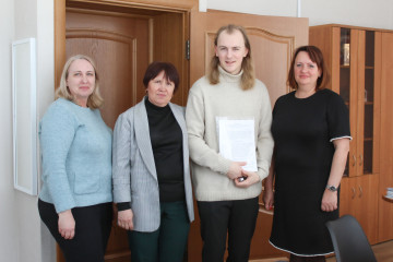 кардымовец из числа детей оставшихся без попечения родителей получил ключи от собственного жилья - фото - 4