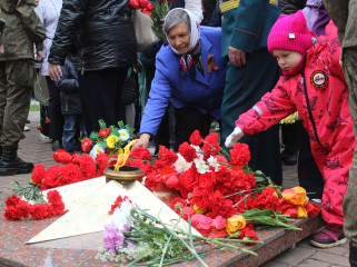 в Кардымовском округе проходят памятные мероприятия, приуроченные к празднованию 80-летия Великой Победы - фото - 5