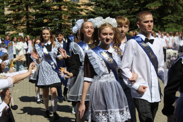 последний звонок прозвенел для кардымовских выпускников - фото - 5