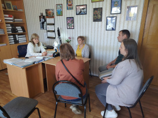 специалисты администрации, центра занятости населения приняли участие в очередном заседании по вопросам предоставления государственной социальной помощи на основе социального контракта - фото - 1