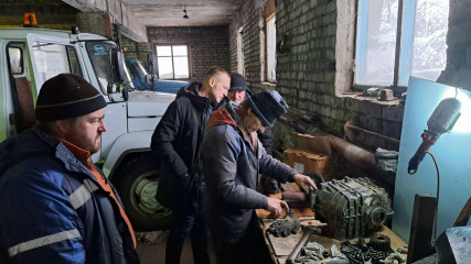 олег Смоляков посетил ремонтный цех кардымовского МУПа - фото - 6